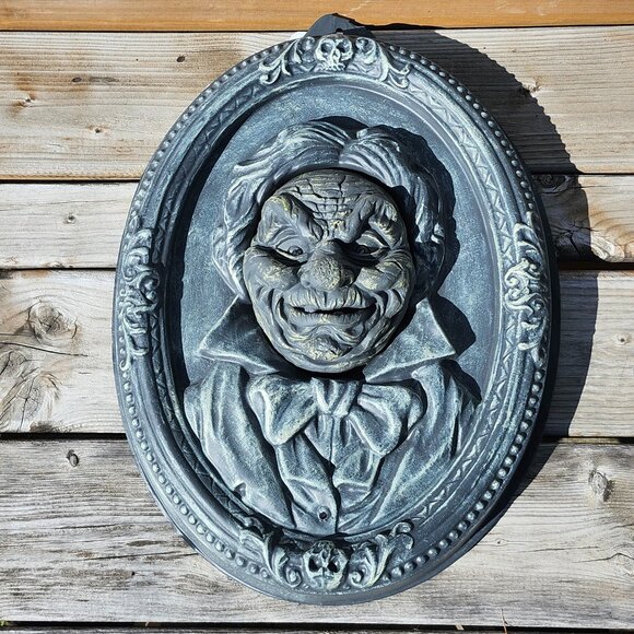 CREEPY Talking Wall Sconce Picture Frame Halloween Wall Hanging Decor Works 3D - Picture 1 of 6